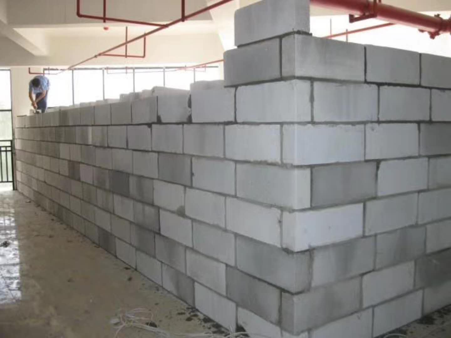 都兰蒸压加气混凝土砌块承重墙静力和抗震性能的研究